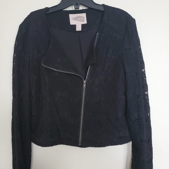 Forever 21 Jackets & Blazers - Forever 21 lace overlay lined jacket